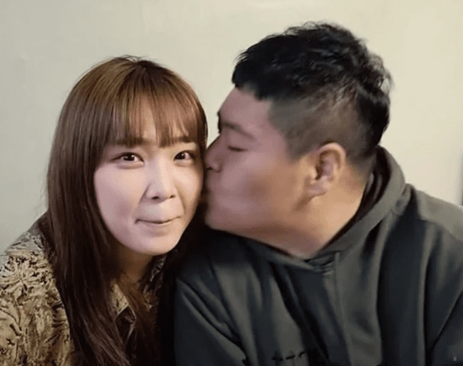 공혁준 산범 부부