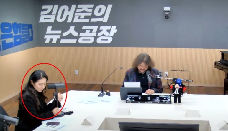 김어준 뉴스공장 윤성은 평론가