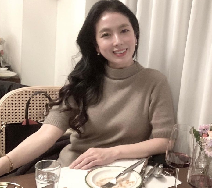 윤성은 평론가 인스타그램