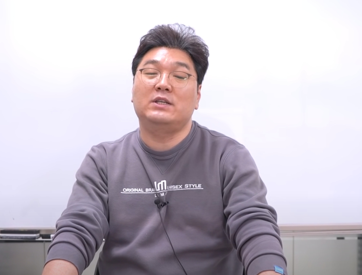 중년게이머 김실장 김무겸 디스이즈게임 실장