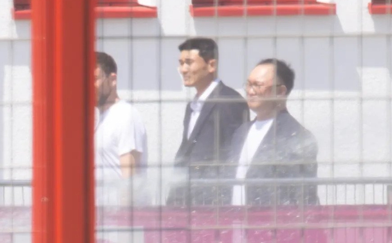 김민재 독일 출국 후 뮌헨 훈련장 방문