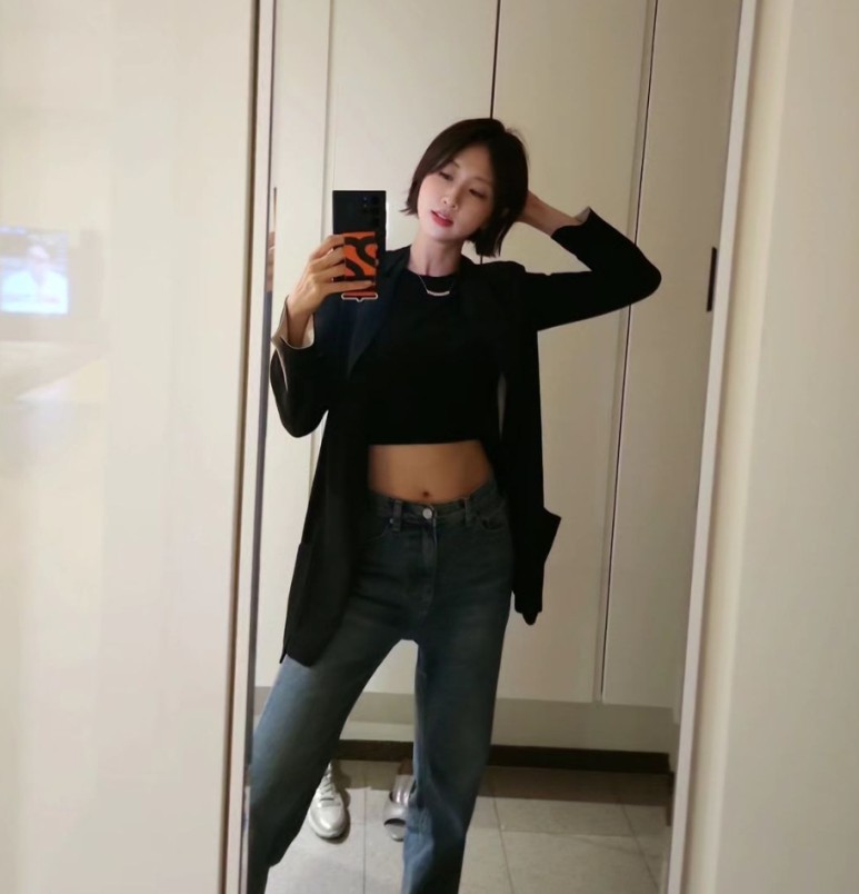 손문선 아나운서 인스타그램 셀카