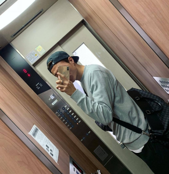 황의조 인스타그램 셀카