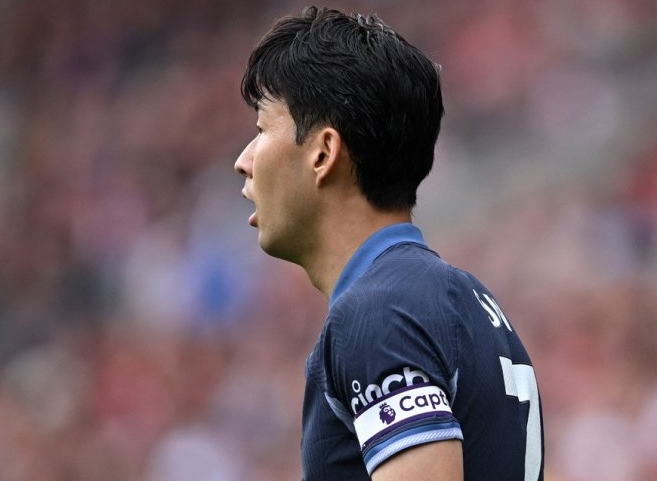 캡틴 토트넘 주장 손흥민