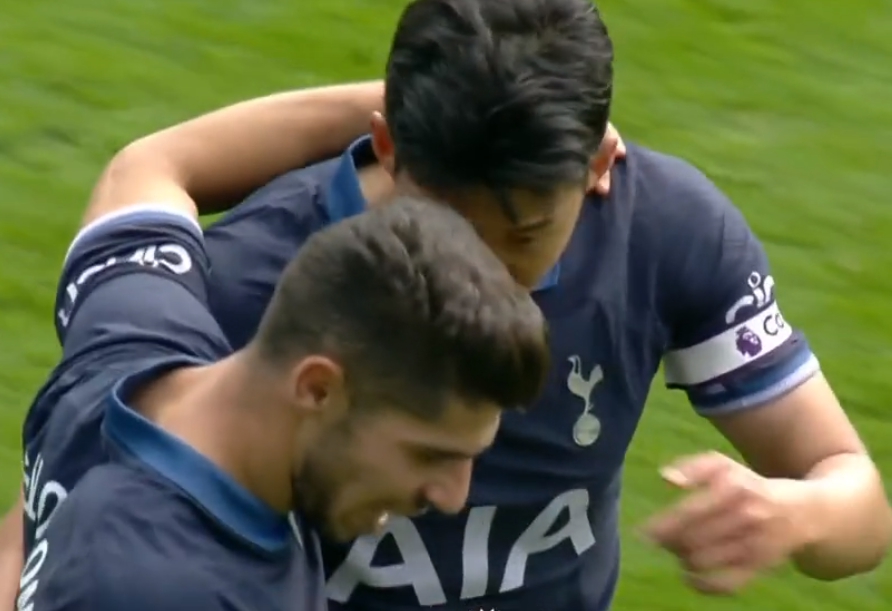 마노르 솔로몬에게 이야기하는 주장 손흥민