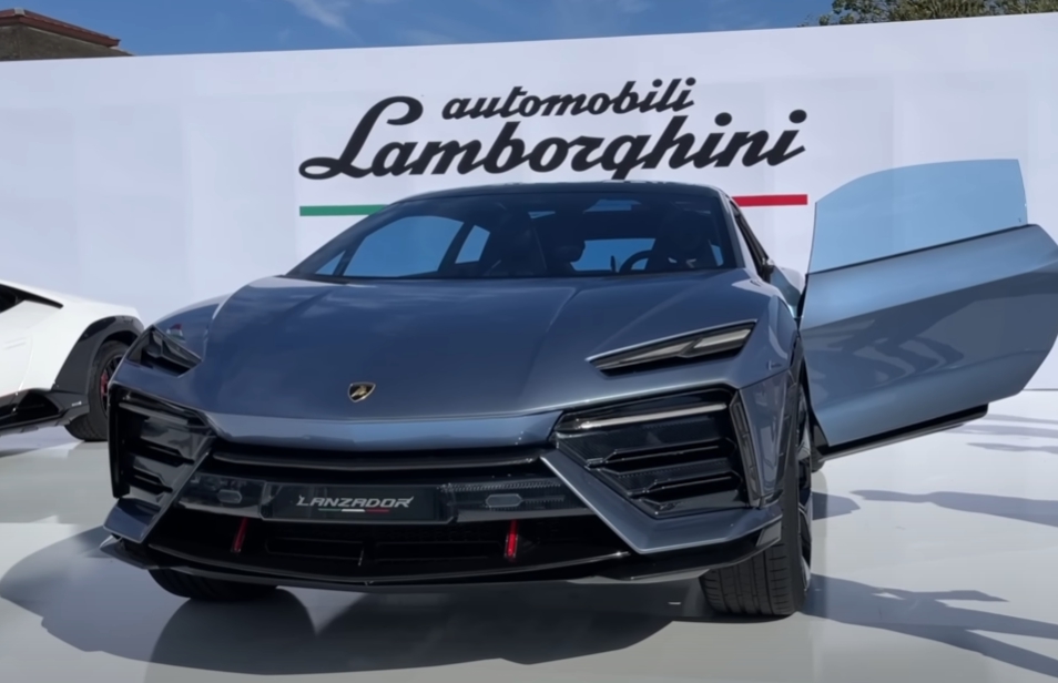 이탈리아서 공개된 람보르기니 전기차 란자도르