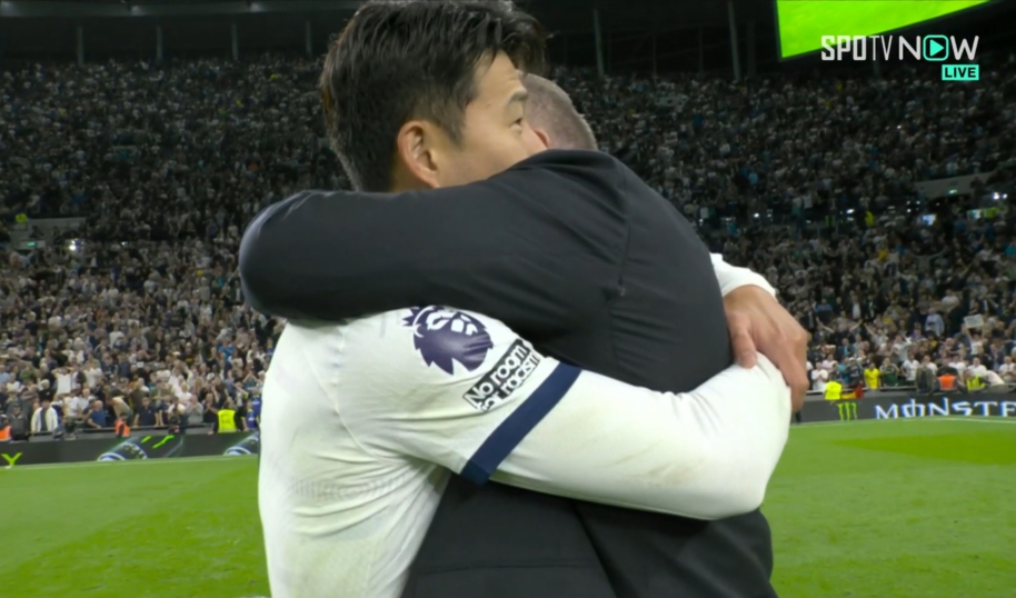 토트넘 리버풀전 승리 후 손흥민 포스테코글루 감독 포옹