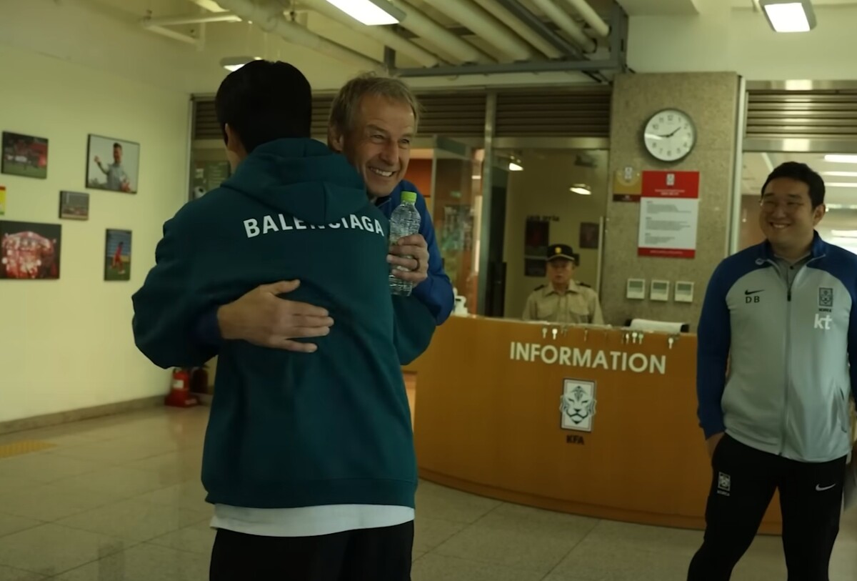 이강인 소집 반겨주는 클린스만