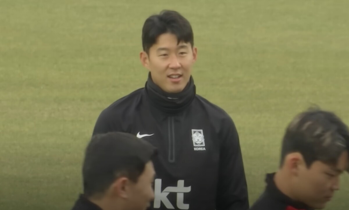 한국 싱가포르전 준비 중인 주장 손흥민