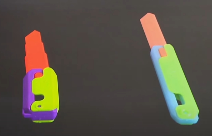 초등학생들 유행 중인 당근칼 장난감