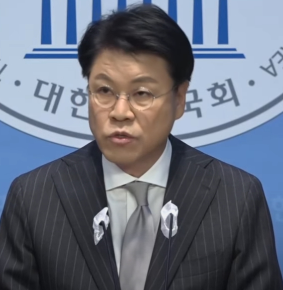 장제원 불출마 기자회견