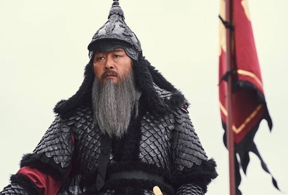 배우 김윤석 연기한 이순신 장군