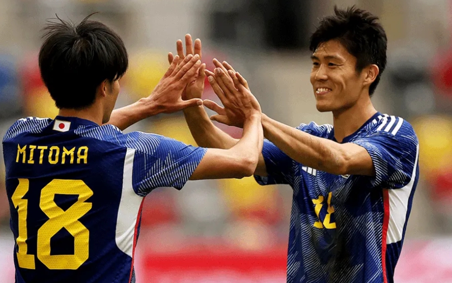 일본 축구 대표팀 미토마와 토미야스