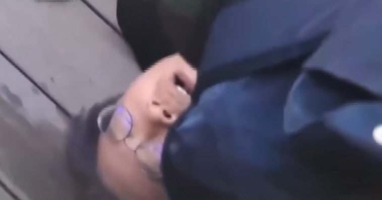 피습 당해 쓰러진 이재명 민주당 대표