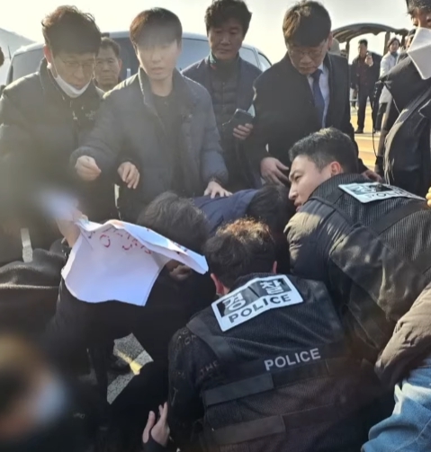 이재명 피습 현장 사진