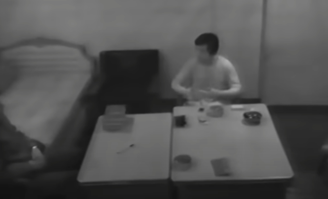 길위에 김대중 1981년 청주교도소 컴퓨터 인터넷 예언 장면