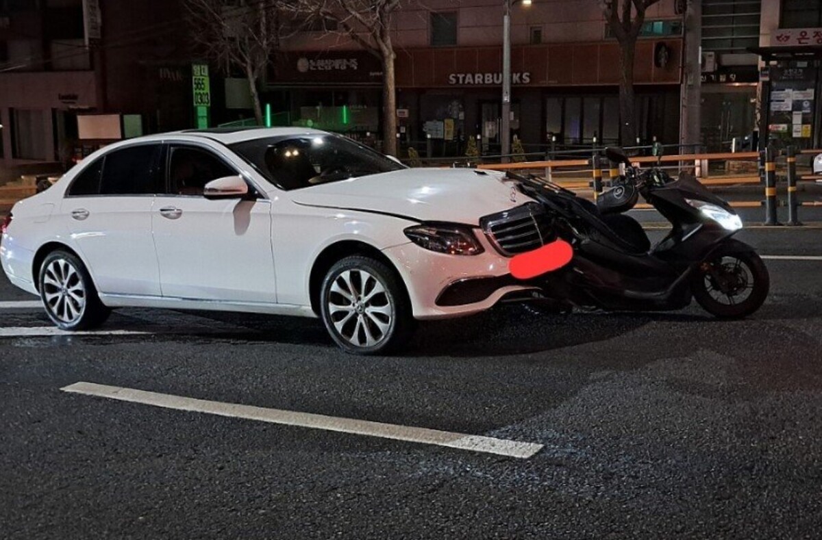 강남 논현로 벤츠 음주운전 사고 현장