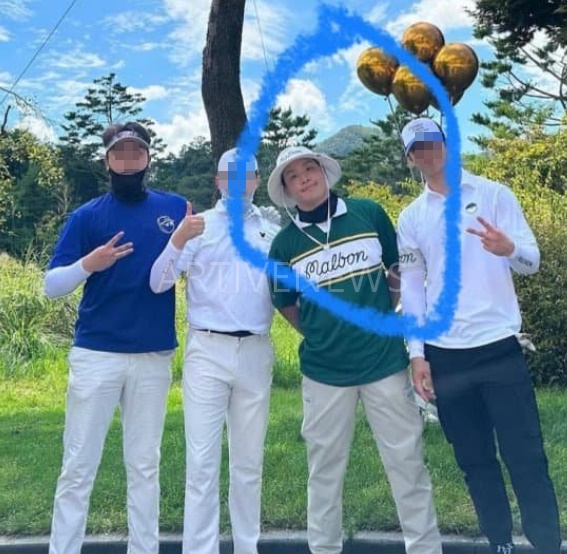 위너즈 관계자들과 골프친 스트리머 오킹