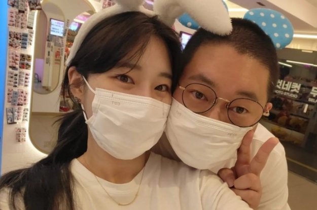 감스트 뚜밥 커플 사진