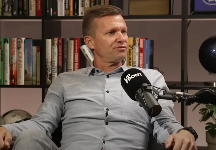 제시 마치 감독