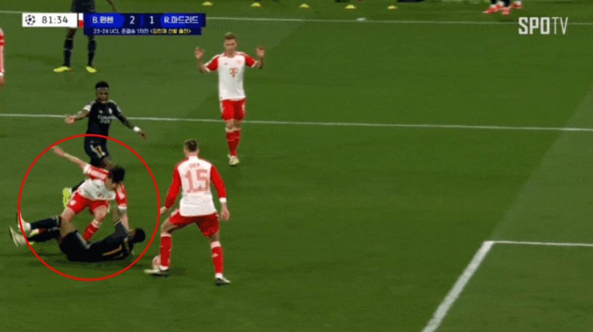 김민재 호드리구 PK 헌납 장면 / 스포티비