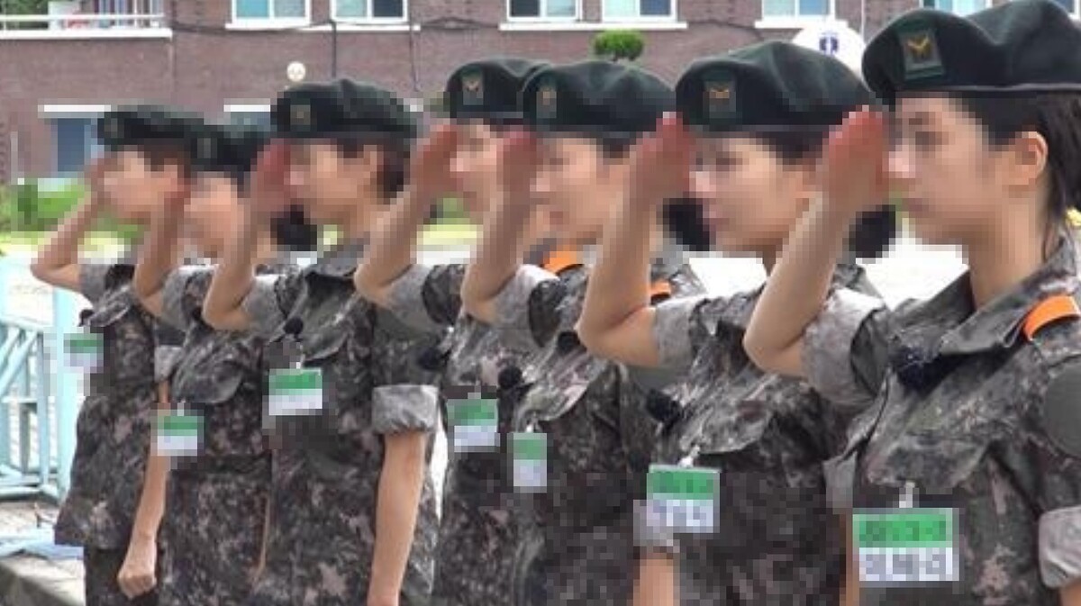 여군 부사관 훈련 / 기사 이해를 돕기 위한 사진