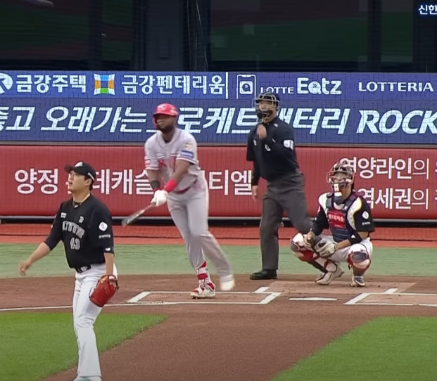기아전 홈런 맞은 나균안