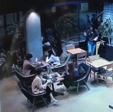 강남역 식빵 CCTV