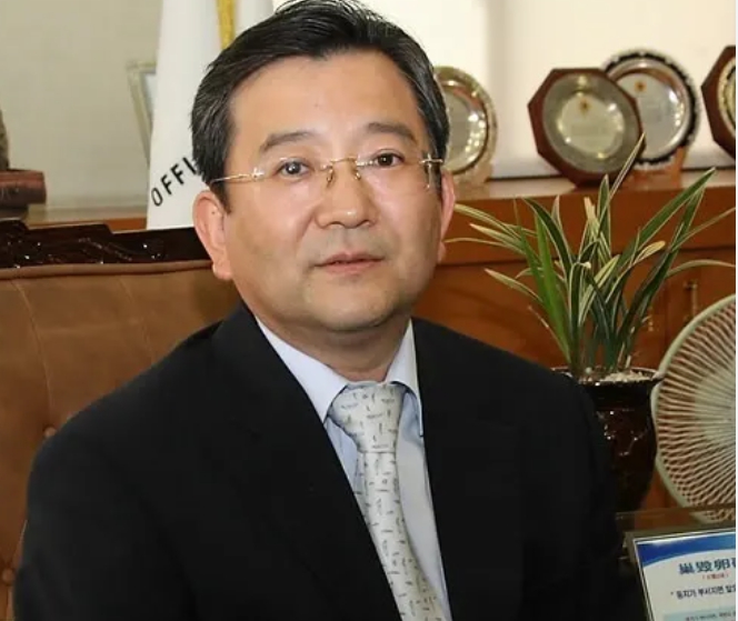 최정훈 아빠 친구 김학의