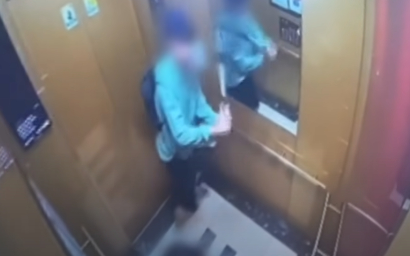 엘리베이터 야구 배트