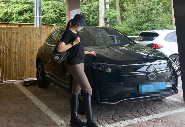 유채림 아나운서 벤츠