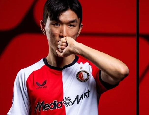 황인범 페예노르트 옷피셜