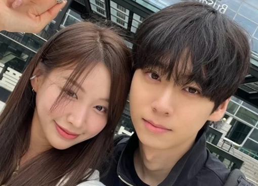 신민규 유이수 셀카