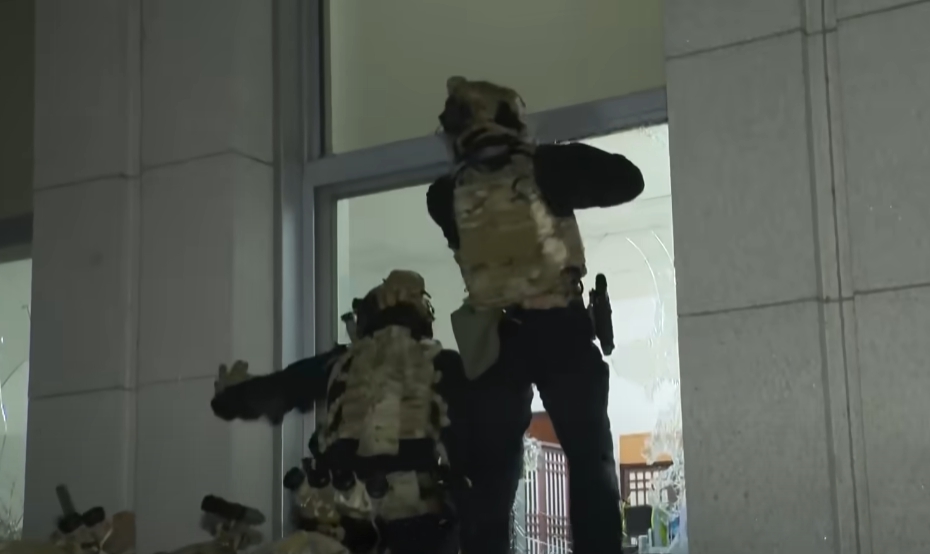 국회 진입 계엄군