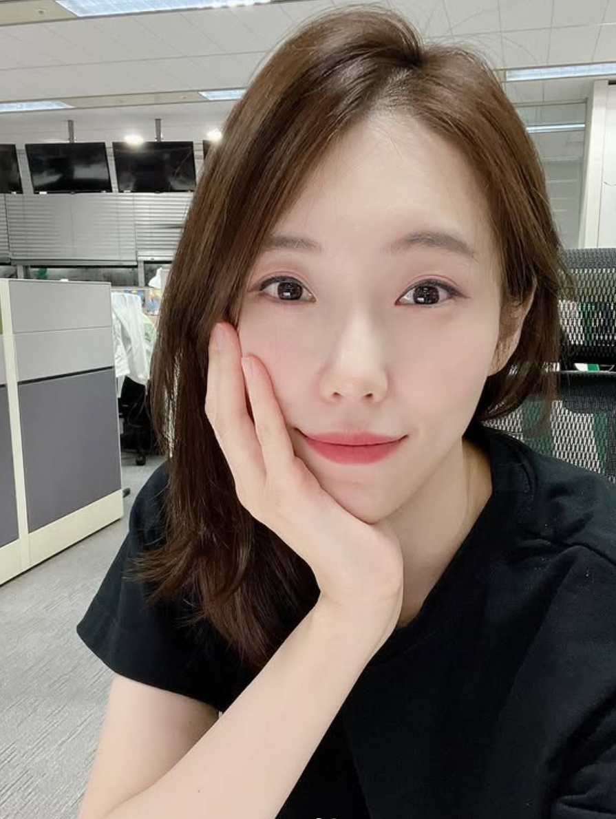 김초롱 아나운서