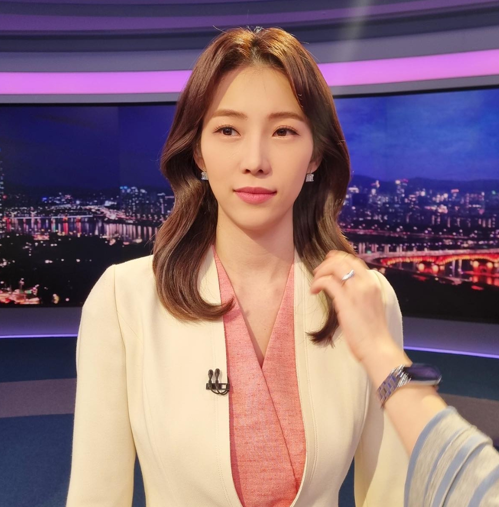 김초롱 앵커
