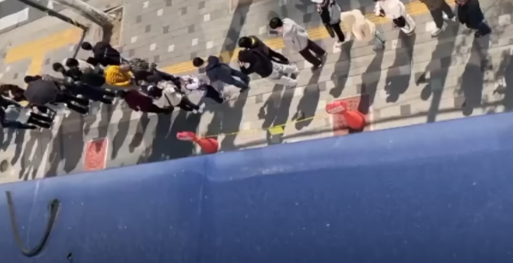 SK 텔레콤 유심 교체 대기