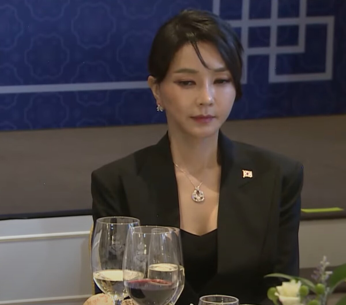 반클리프 아펠 스노우 플레이크 목걸이