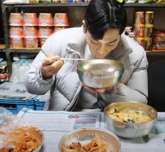 먹방 유튜버 상해기