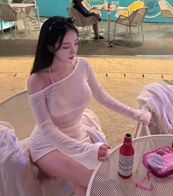 서여진 치어 비키니